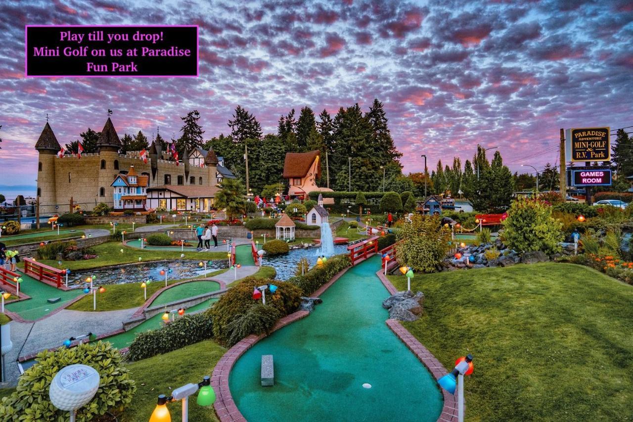 Sea Edge Motel Parksville Exterior photo